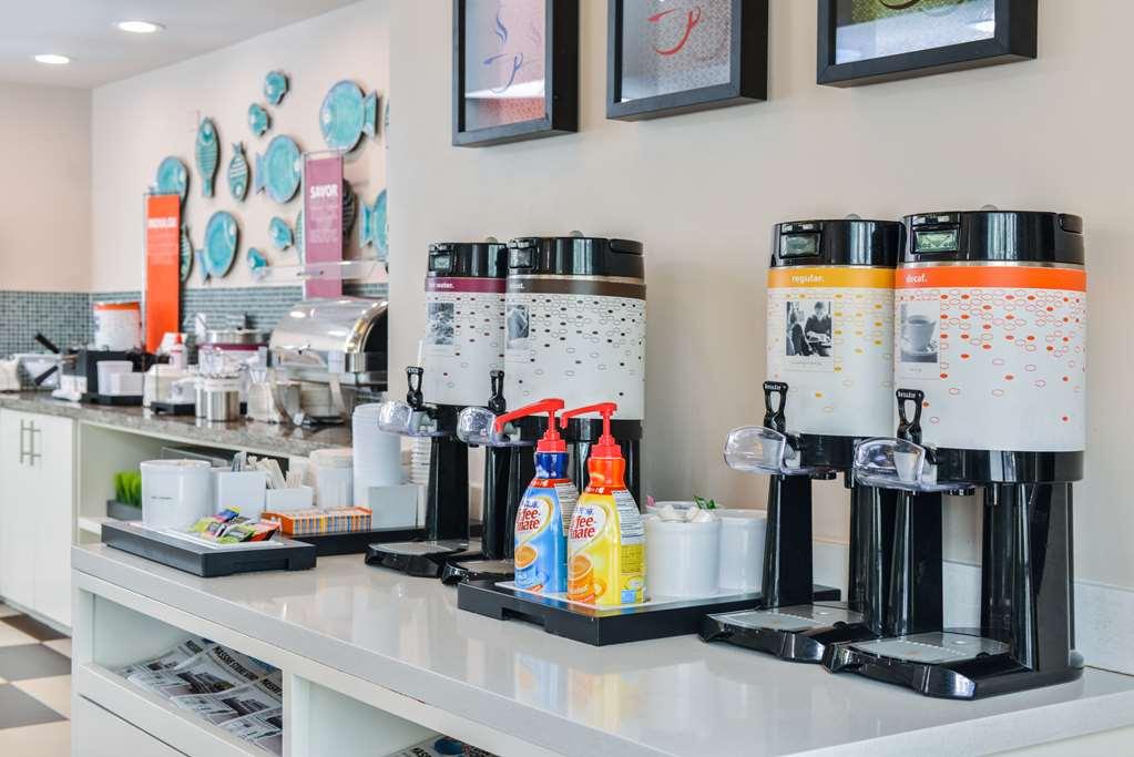 Hampton Inn Vero Beach Outlets Restaurant photo