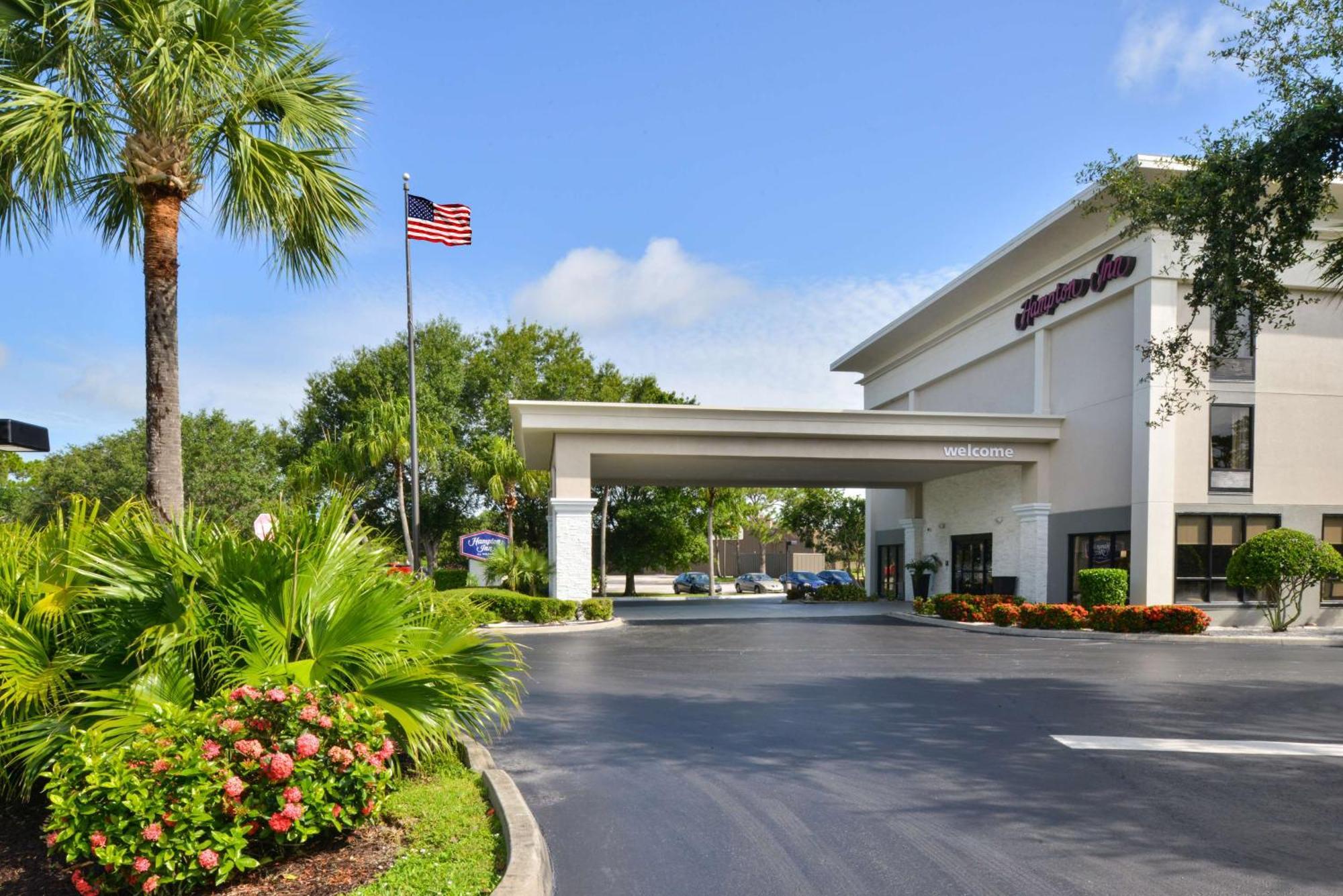 Hampton Inn Vero Beach Outlets Exterior photo