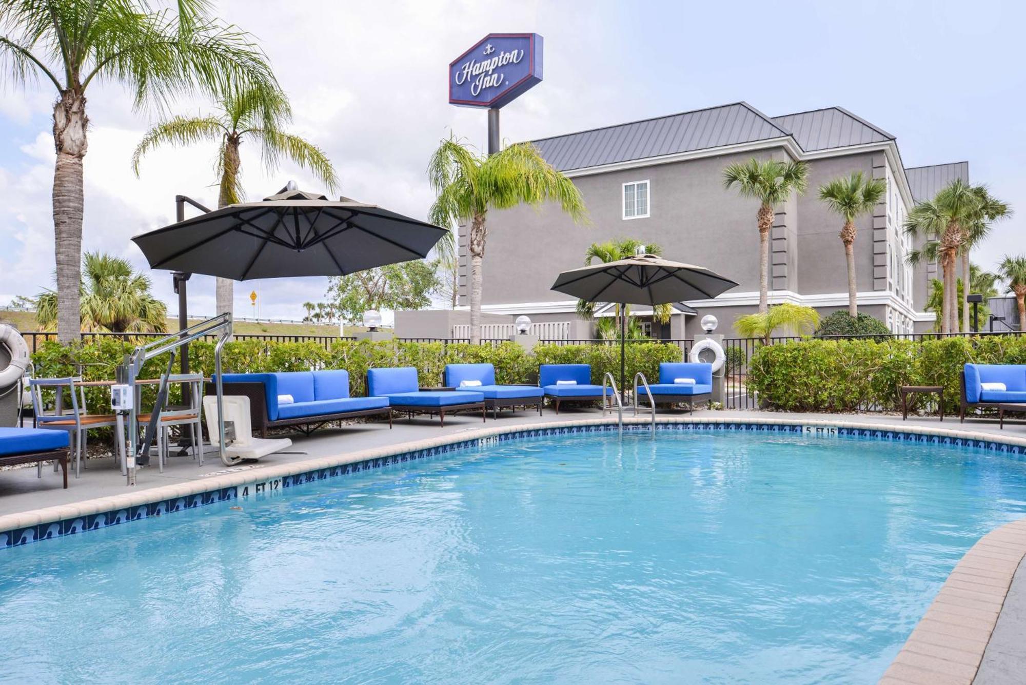Hampton Inn Vero Beach Outlets Exterior photo