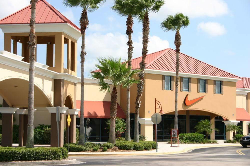 Hampton Inn Vero Beach Outlets Exterior photo